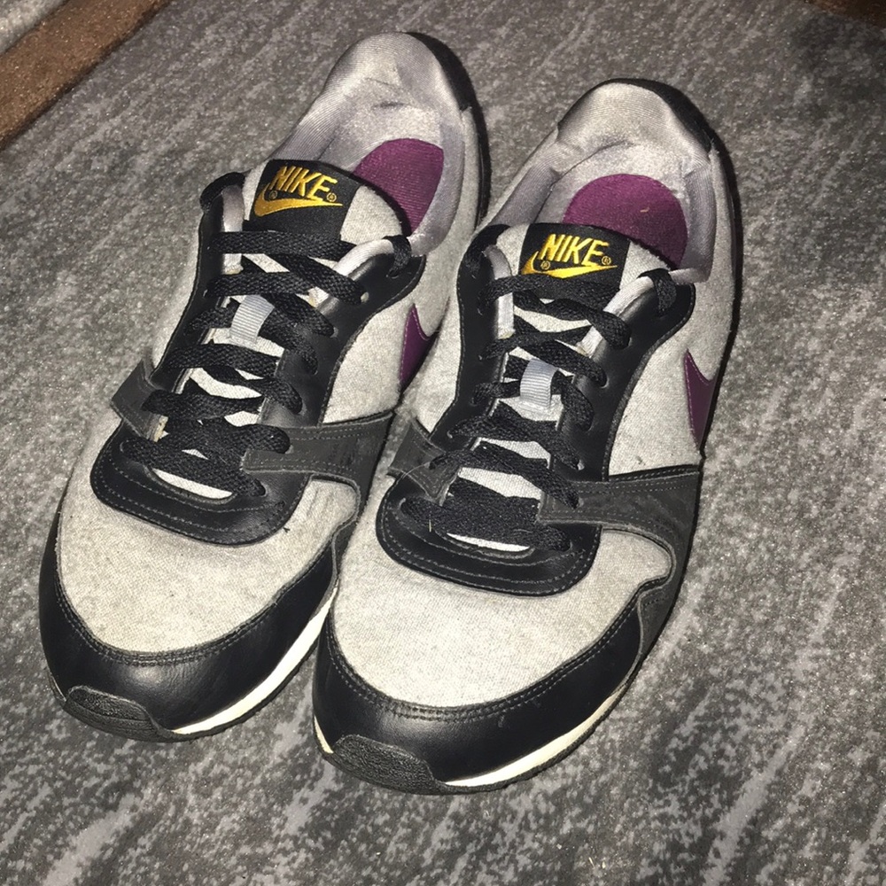 Nike tennis shoes size 10, Good condition